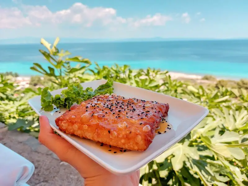 kasandra: afitos restoran oceanses feta saganaki