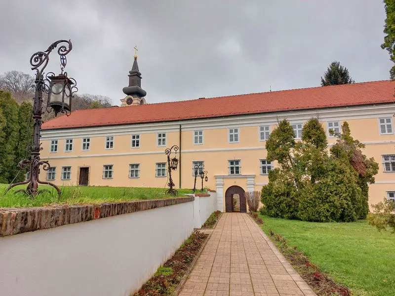 Jedan od najznačajnijih manastira - Novo Hopovo