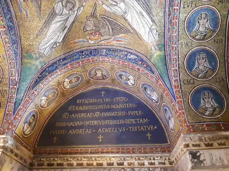 ravena: arhiepiskopska palata muzej mozaici