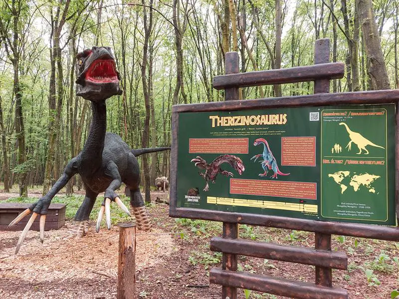 budimpesta: budakeszi dino park dinosaurus