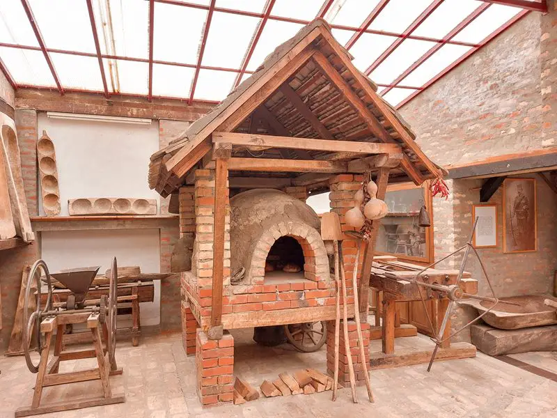 pecinci: muzej hleba jeremija