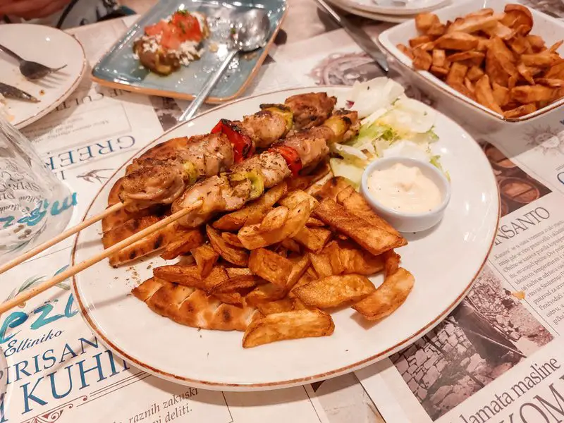 beograd: grcki restoran meze by elliniko