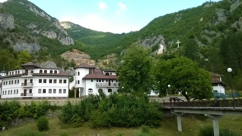 Manastir Dobrun